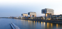 Köln - Blick von der Severinsbrücke auf die Kranhäuser